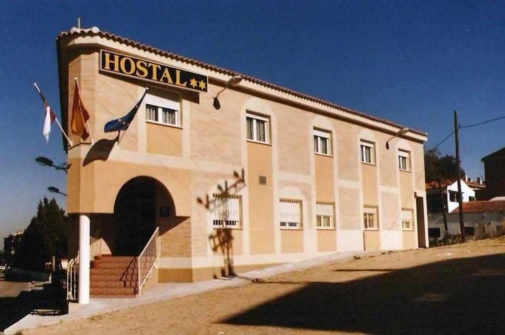 Hostal 82 Olías del Rey Exterior photo